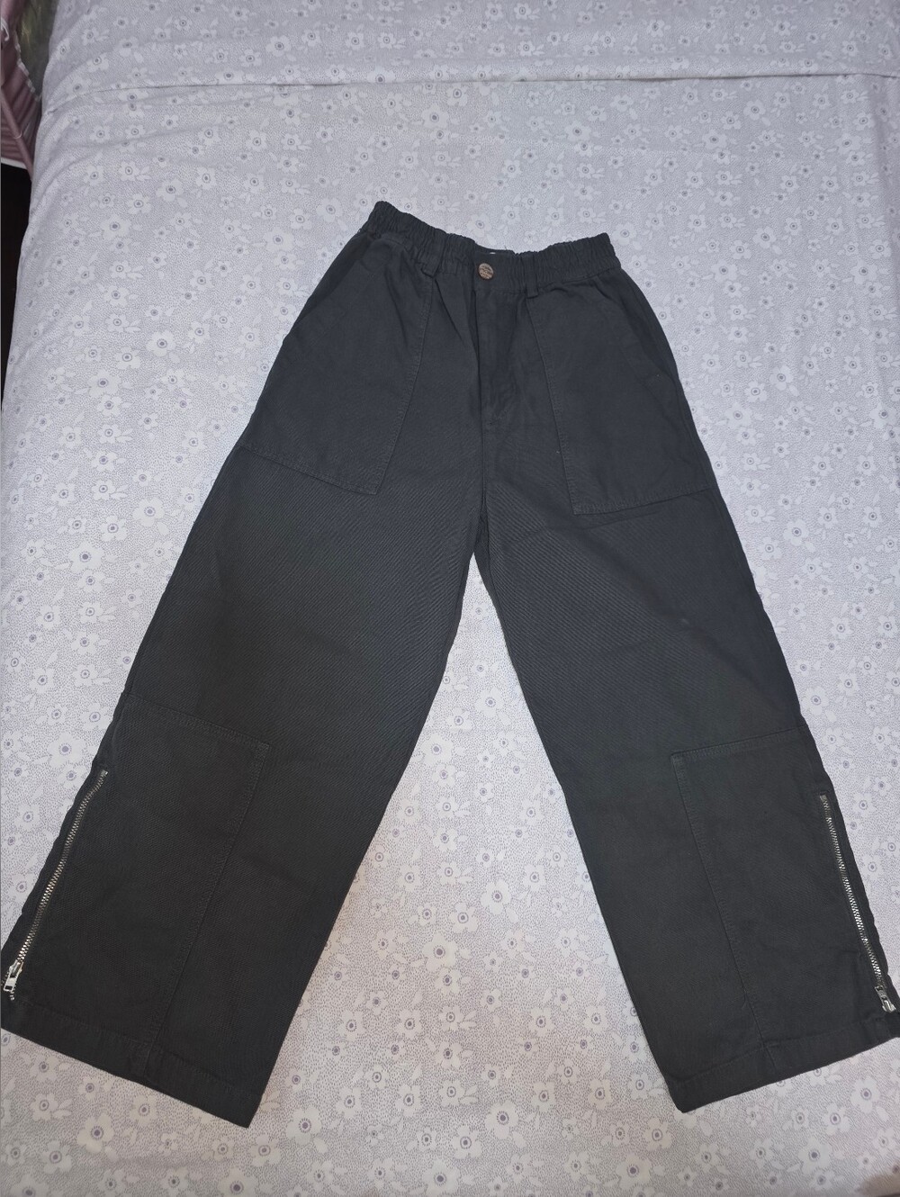 Zara Girls Black Wide-Leg Cargo Pants with Hem Zips